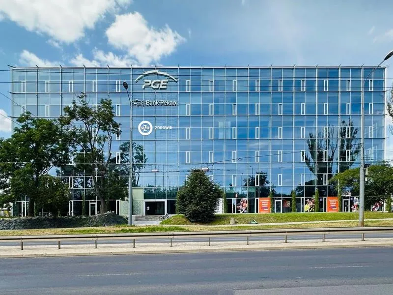 Trendy cen akcji na tle rynku